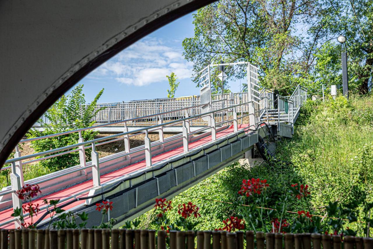 Botel Schiffsherberge Poeppelmann